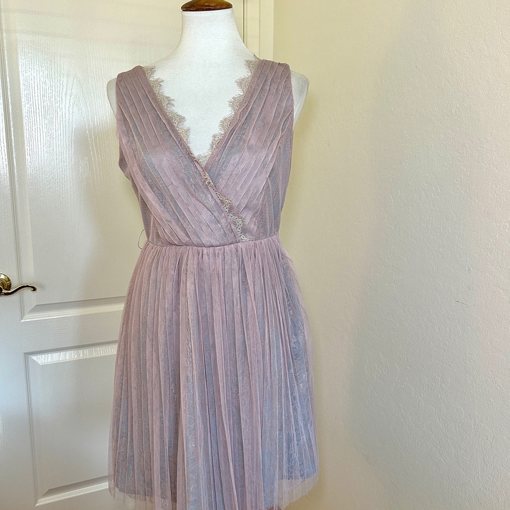 Ryu Lavender Lace Dress